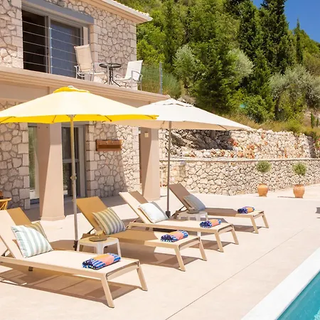 El Aquila Hotel